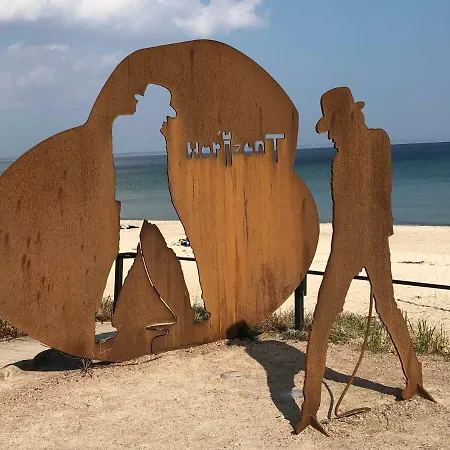 Achterndiek Und Strandläufer Timmendorfer Strand